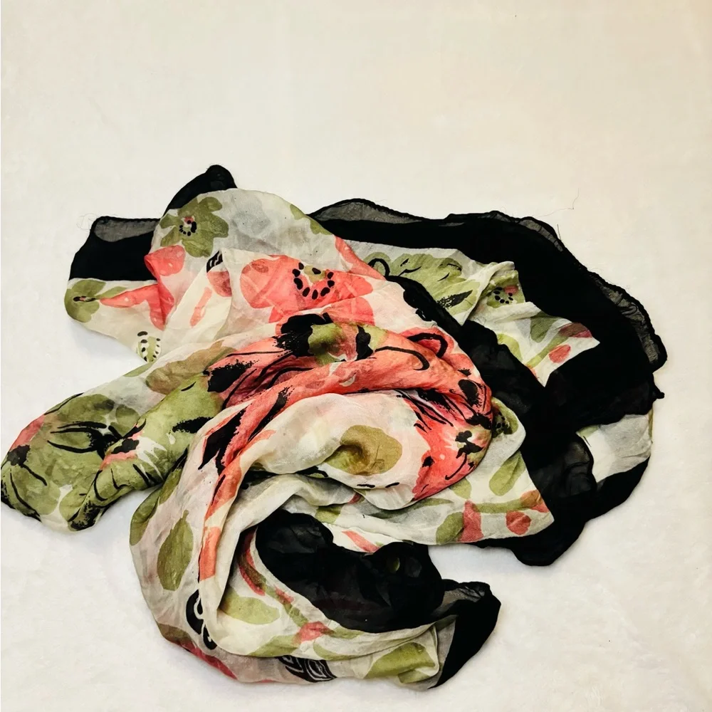 Scarf Vintage Floral Print Scarf with Black Border - Picture 2 of 7